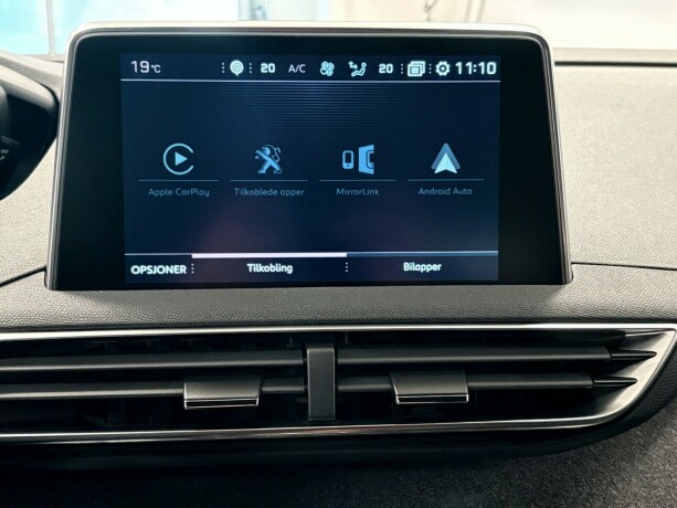 peugeot-5008-bensin-2018-big-30