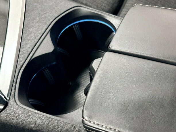 peugeot-5008-bensin-2018-big-10