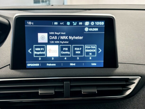 peugeot-5008-bensin-2018-big-23