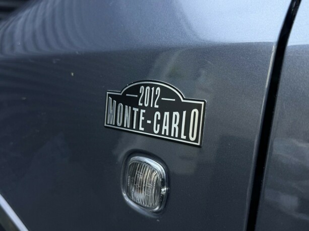 skoda-fabia-bensin-2012-big-5