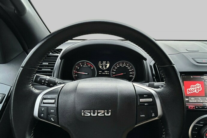 isuzu-d-max-diesel-2019-big-17