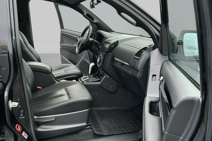 isuzu-d-max-diesel-2019-big-15