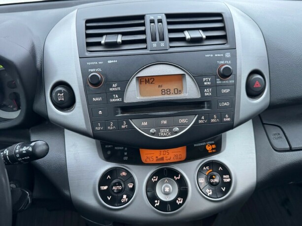 toyota-rav4-bensin-2006-big-16