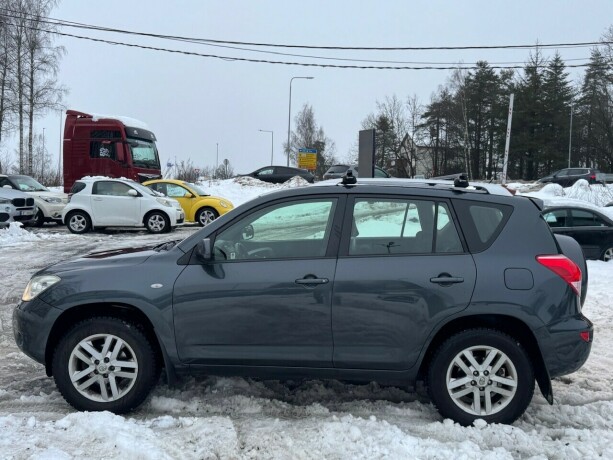 toyota-rav4-bensin-2006-big-3