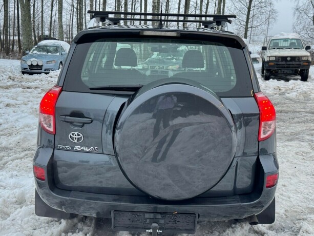 toyota-rav4-bensin-2006-big-5