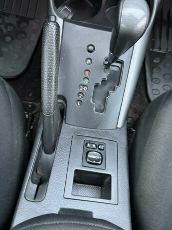 toyota-rav4-bensin-2006-big-17