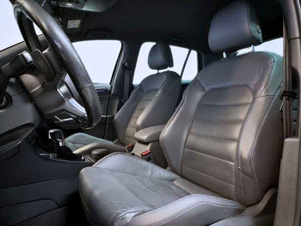 volkswagen-golf-elektrisitetbensin-2016-big-3