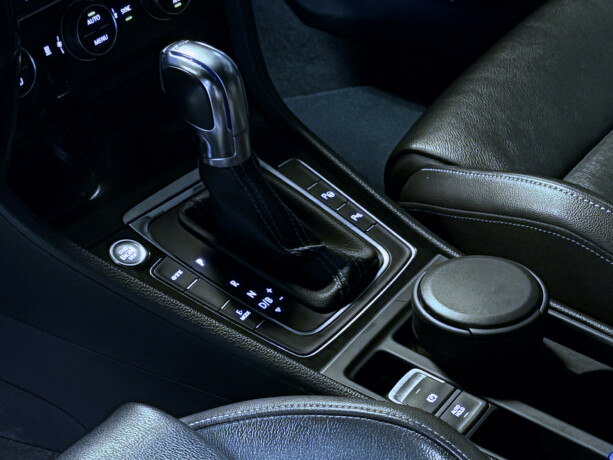 volkswagen-golf-elektrisitetbensin-2016-big-13