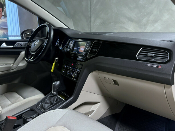 volkswagen-golf-sportsvan-bensin-2016-big-6