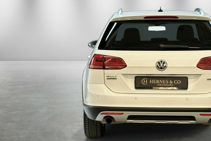 volkswagen-golf-bensin-2016-big-8