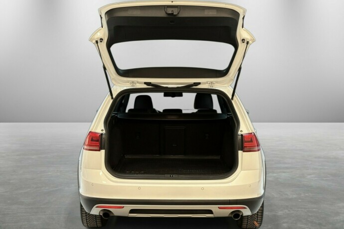 volkswagen-golf-bensin-2016-big-9