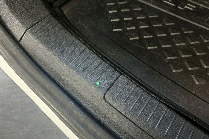 volkswagen-golf-bensin-2016-big-13