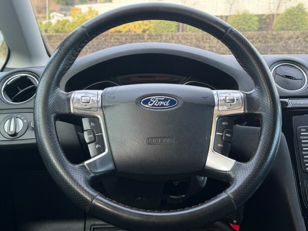 ford-s-max-diesel-2011-big-11