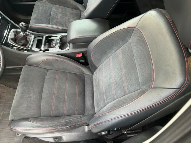 ford-s-max-diesel-2011-big-13