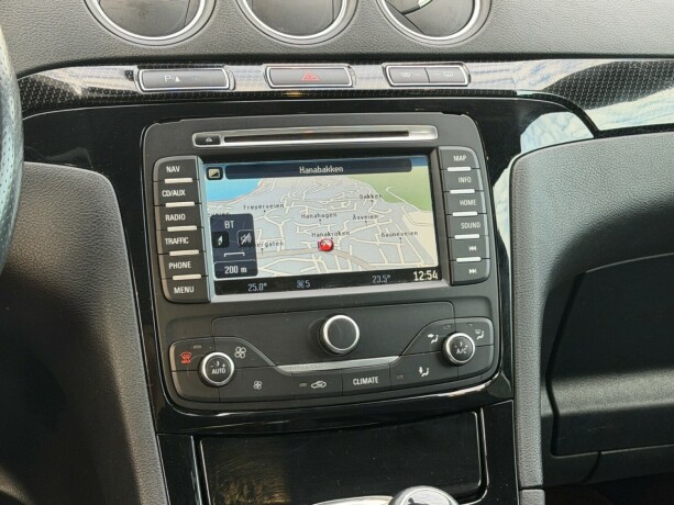 ford-s-max-diesel-2011-big-8