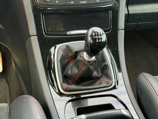 ford-s-max-diesel-2011-big-9