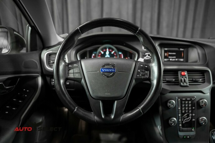 volvo-v40-cross-country-diesel-2014-big-24