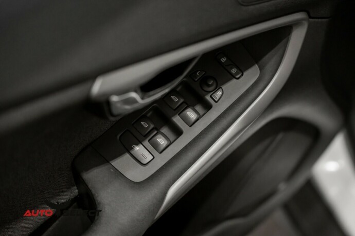 volvo-v40-cross-country-diesel-2014-big-20