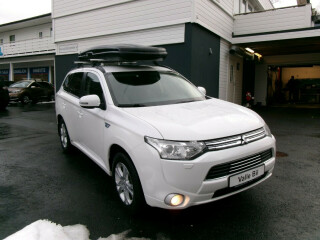 Mitsubishi | Outlander | Elektrisitet+bensin | 2014