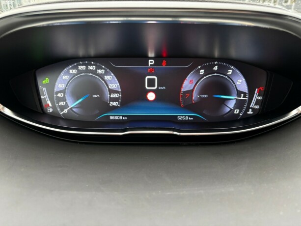 peugeot-5008-bensin-2019-big-17