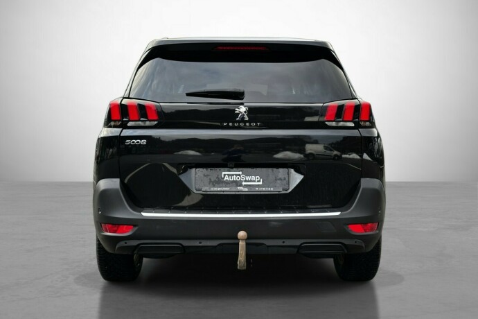 peugeot-5008-bensin-2019-big-10