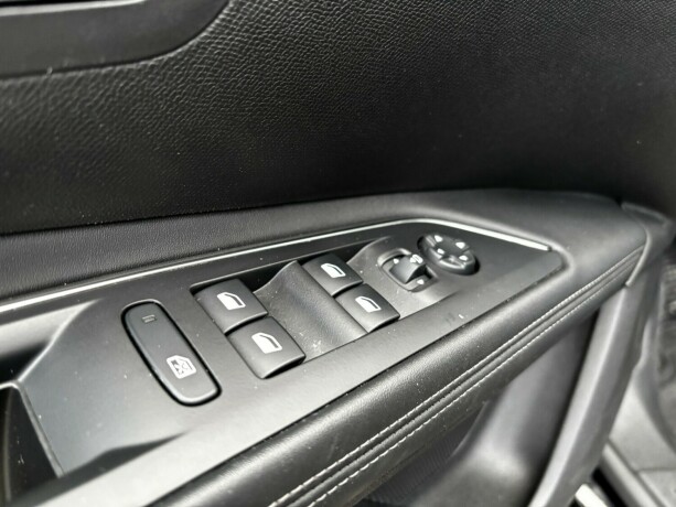 peugeot-5008-bensin-2019-big-12