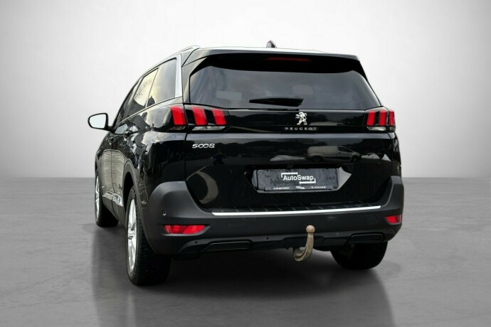 peugeot-5008-bensin-2019-big-9