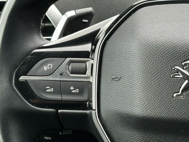 peugeot-5008-bensin-2019-big-31