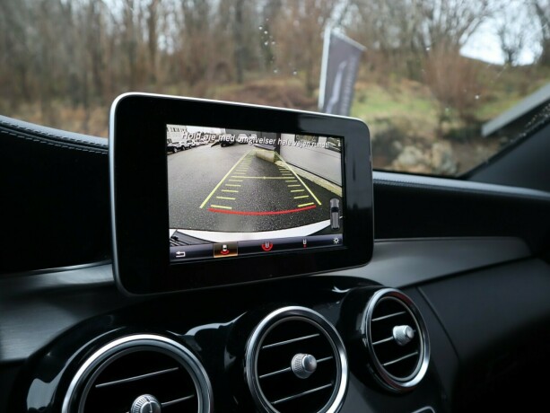 mercedes-benz-c-klasse-plug-in-petrol-2016-big-26