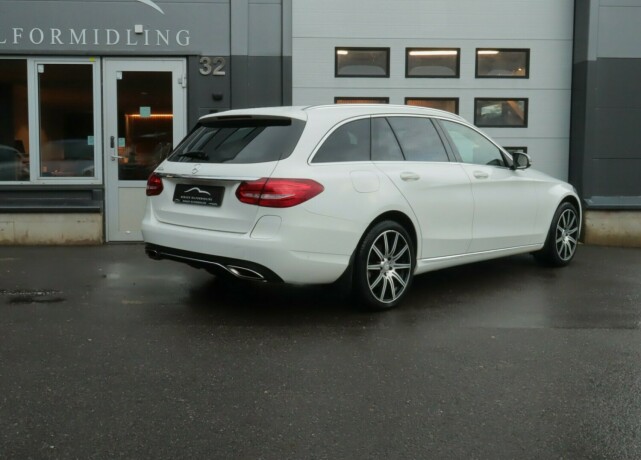 mercedes-benz-c-klasse-plug-in-petrol-2016-big-1