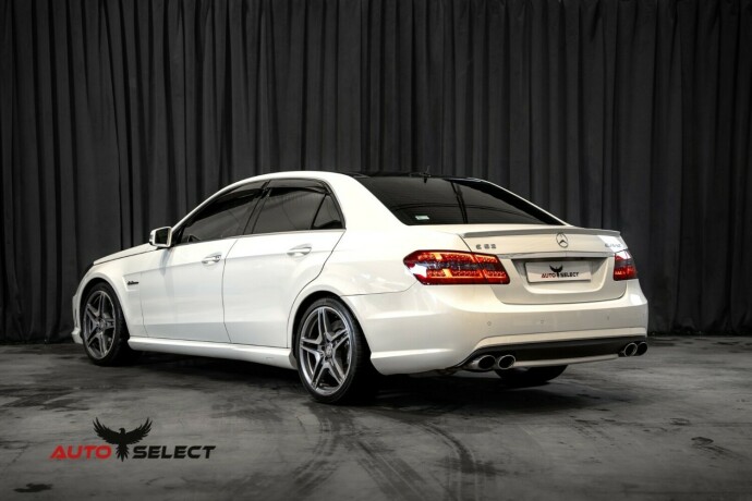 mercedes-benz-e-klasse-bensin-2010-big-11