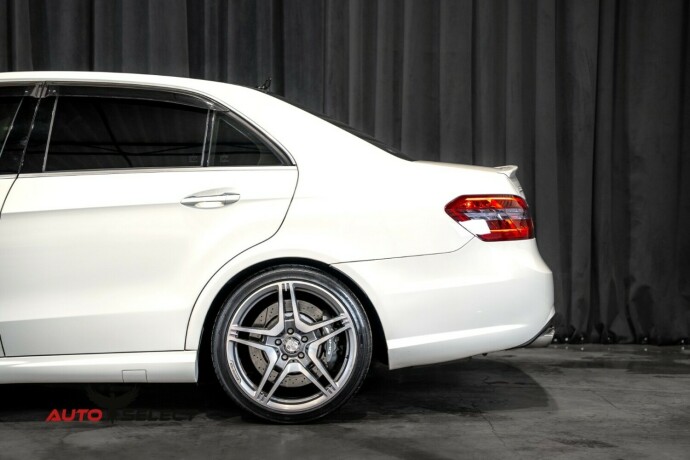 mercedes-benz-e-klasse-bensin-2010-big-10