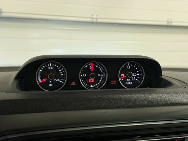 volkswagen-beetle-bensin-2016-big-13