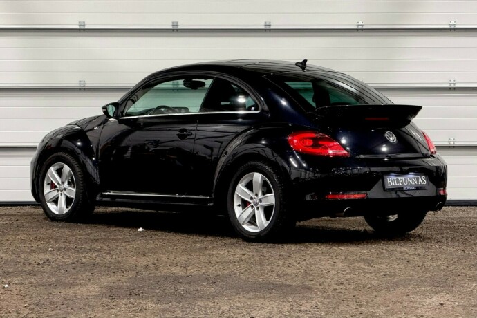 volkswagen-beetle-bensin-2016-big-3