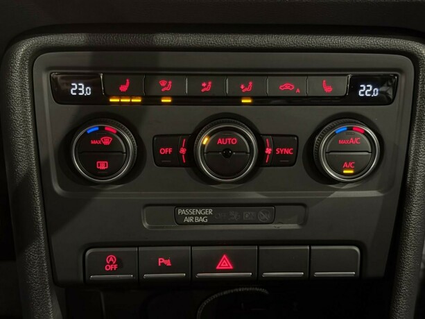 volkswagen-beetle-bensin-2016-big-19