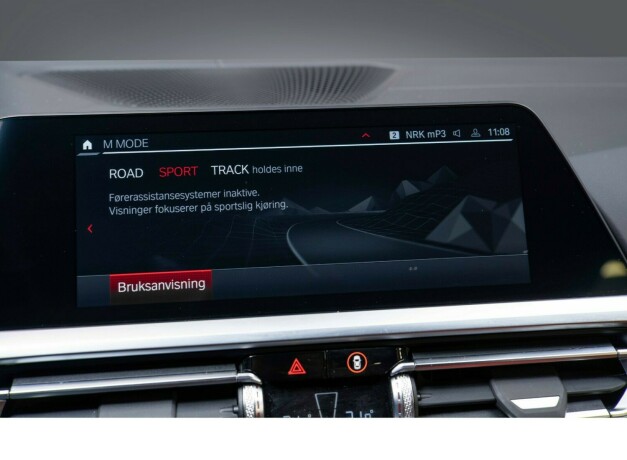 bmw-m3-bensin-2022-big-29