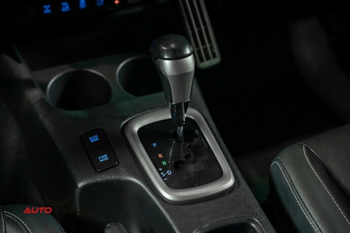 toyota-hilux-diesel-2018-big-36