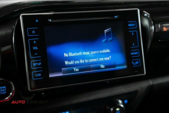 toyota-hilux-diesel-2018-big-39