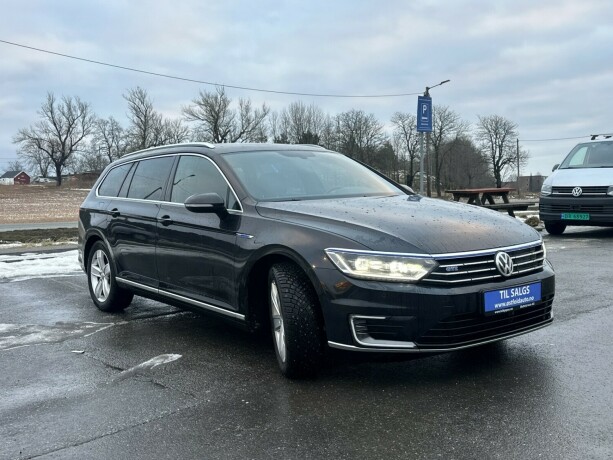 volkswagen-passat-elektrisitetbensin-2016-big-2