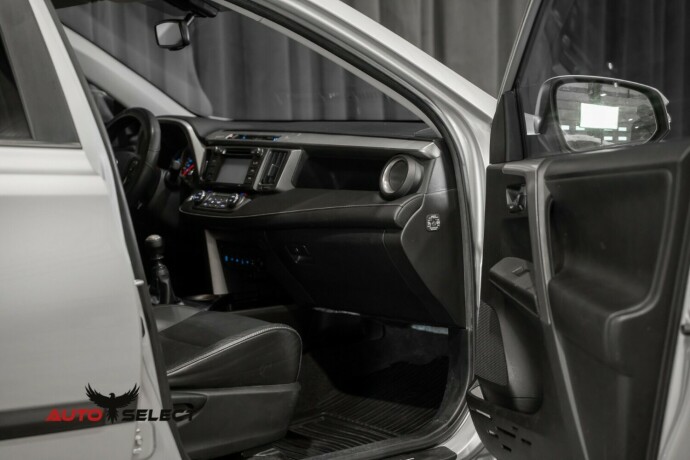 toyota-rav4-diesel-2014-big-17