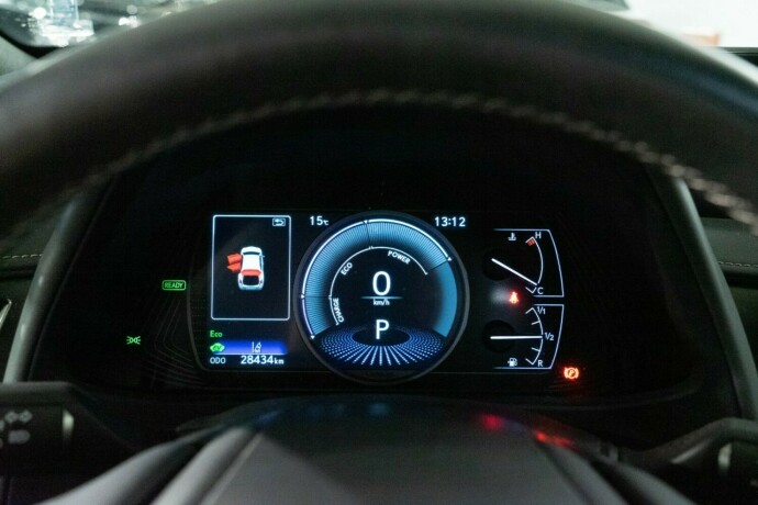 lexus-ux-elektrisitetbensin-2019-big-9