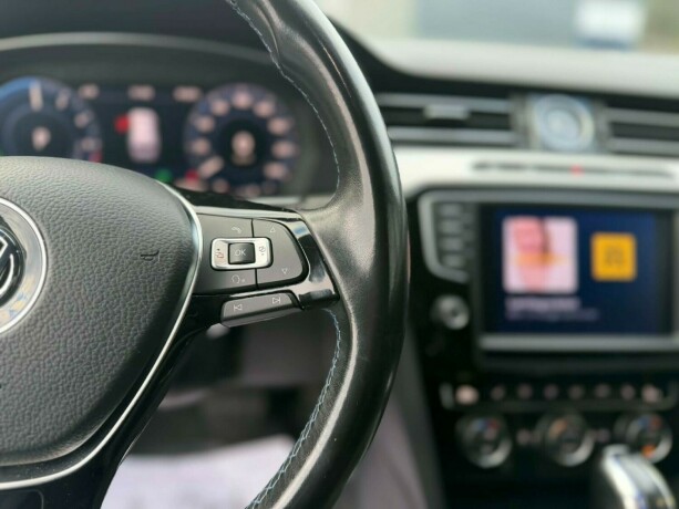 volkswagen-passat-elektrisitetbensin-2017-big-17