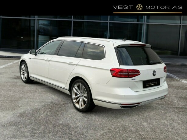 volkswagen-passat-elektrisitetbensin-2017-big-4