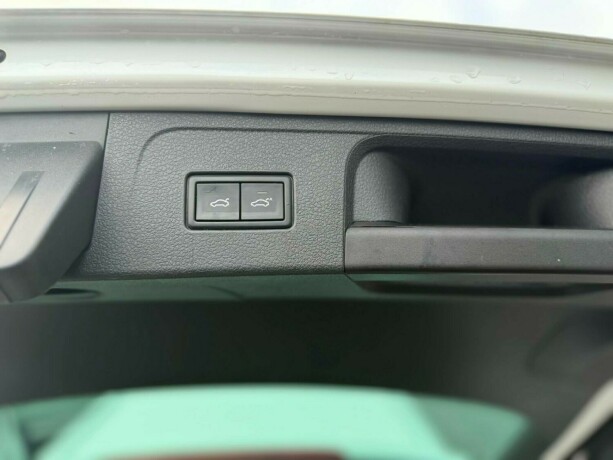 volkswagen-passat-elektrisitetbensin-2017-big-23