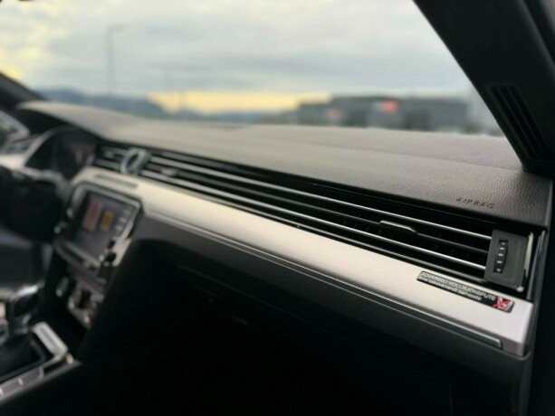 volkswagen-passat-elektrisitetbensin-2017-big-24