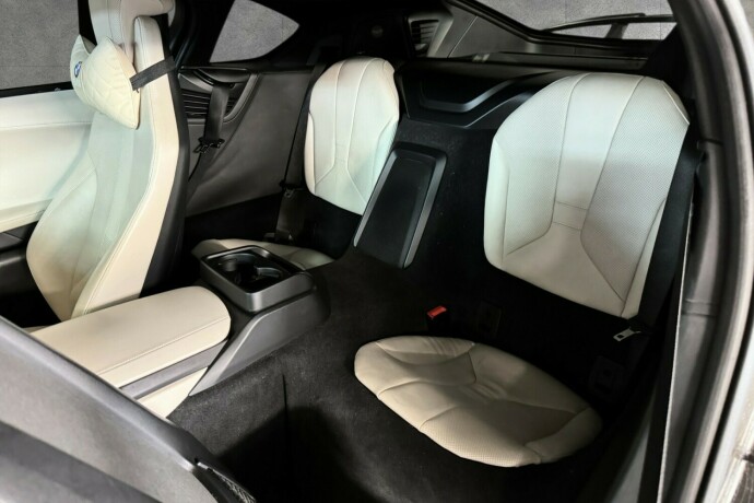 bmw-i8-elektrisitetbensin-2015-big-42