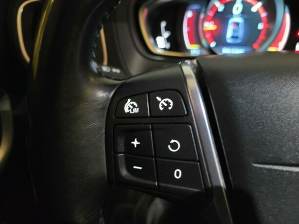 volvo-v40-cross-country-diesel-2015-big-28