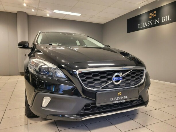 volvo-v40-cross-country-diesel-2015-big-9