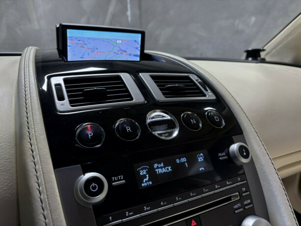 aston-martin-rapide-bensin-2010-big-15