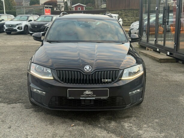 skoda-octavia-rs-bensin-2017-big-1